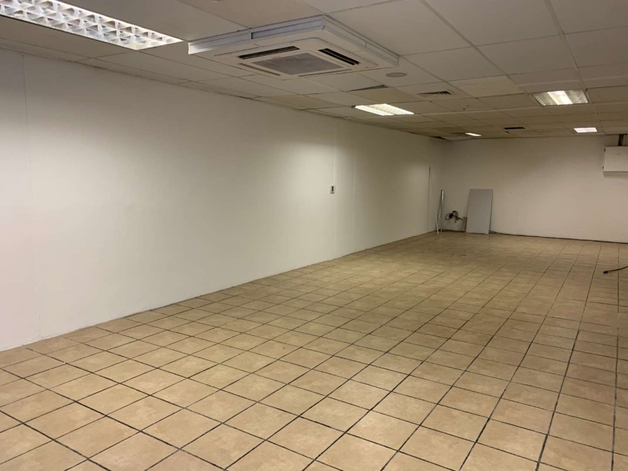 To Let commercial Property for Rent in Sonstraal Western Cape